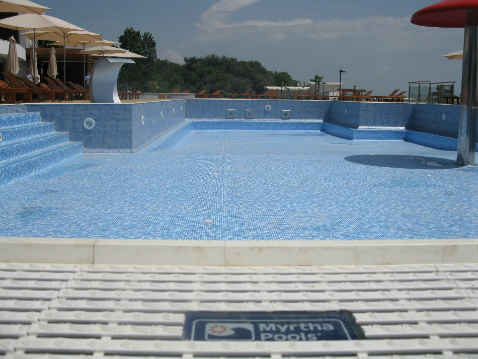 Hotelski bazen - Hotel Otrant